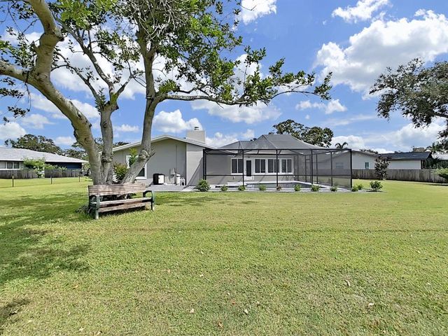 9022 ST ANDREWS DRIVE, Seminole, FL 33777