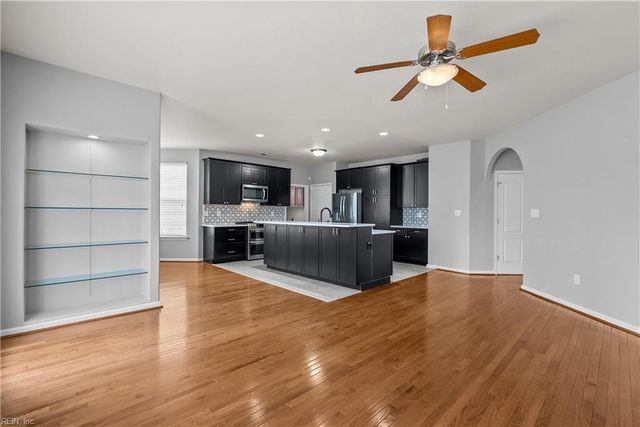 1949 Lemonwood RD, Chesapeake, VA 23323