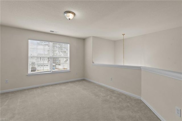 1949 Lemonwood RD, Chesapeake, VA 23323