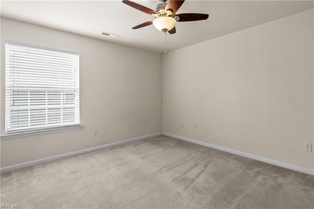 1949 Lemonwood RD, Chesapeake, VA 23323