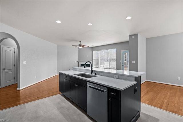 1949 Lemonwood RD, Chesapeake, VA 23323