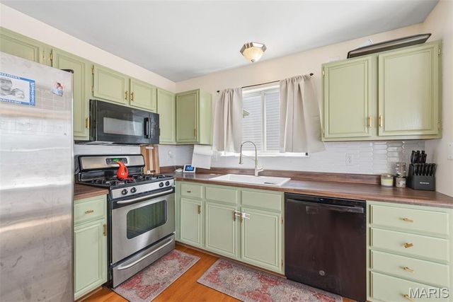 4334 Southview Way Drive, St Louis, MO 63129