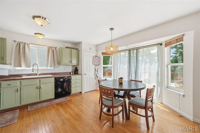 4334 Southview Way Drive, St Louis, MO 63129