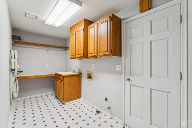 9831 W Ripley St, Boise, ID 83704