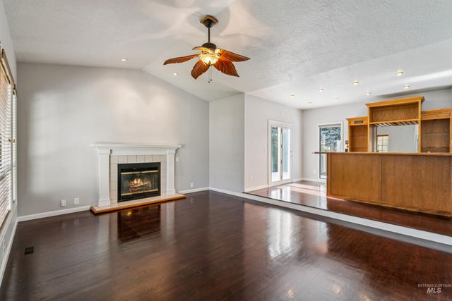 9831 W Ripley St, Boise, ID 83704