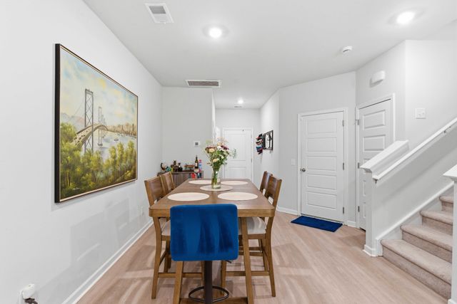 8052 Reagan Way, North Charleston, SC 29418