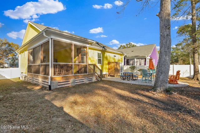 3005 E Yacht Drive, Oak Island, NC 28465