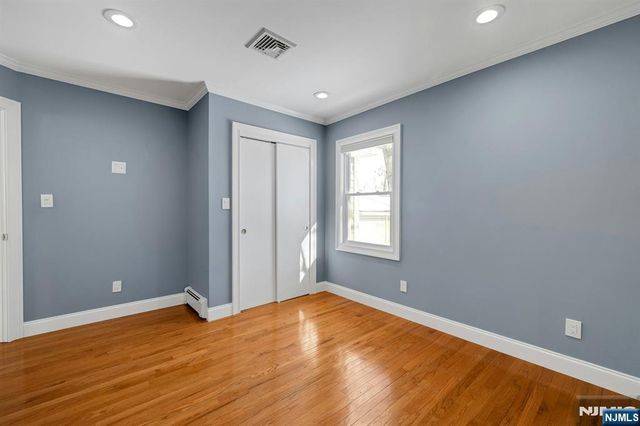 31 Mount Pleasant Parkway, Livingston, NJ 07039