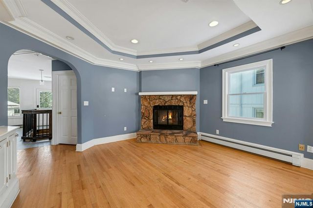 31 Mount Pleasant Parkway, Livingston, NJ 07039