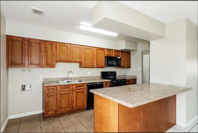 8233 W Indianola Avenue, Phoenix, AZ 85033