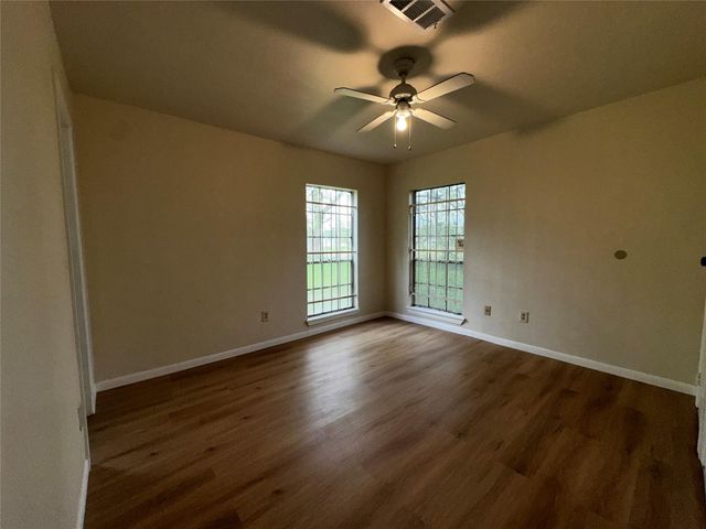 6023 Belarbor Street, Houston, TX 77033