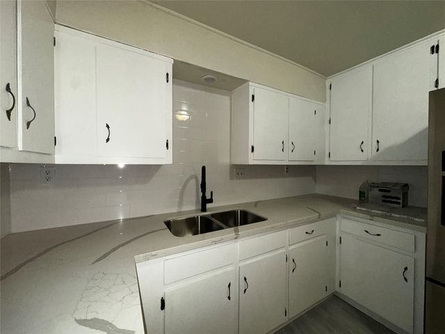 6023 Belarbor Street, Houston, TX 77033