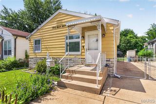 3716 Hoffmeister Avenue, Bella Villa, MO 63125