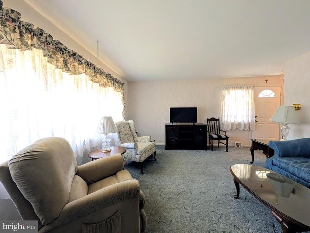 1439 MICHIGAN AVE, Swarthmore, PA 19081