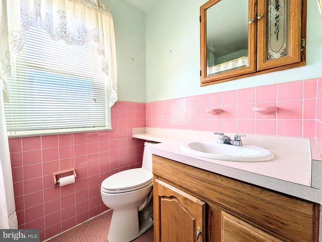 1439 MICHIGAN AVE, Swarthmore, PA 19081