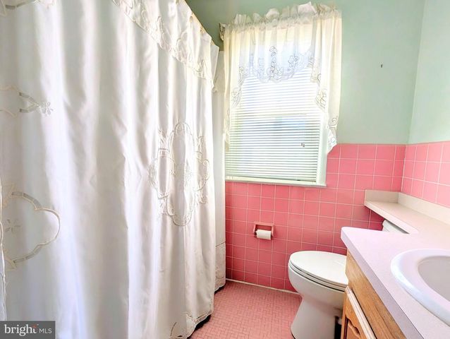 1439 MICHIGAN AVE, Swarthmore, PA 19081