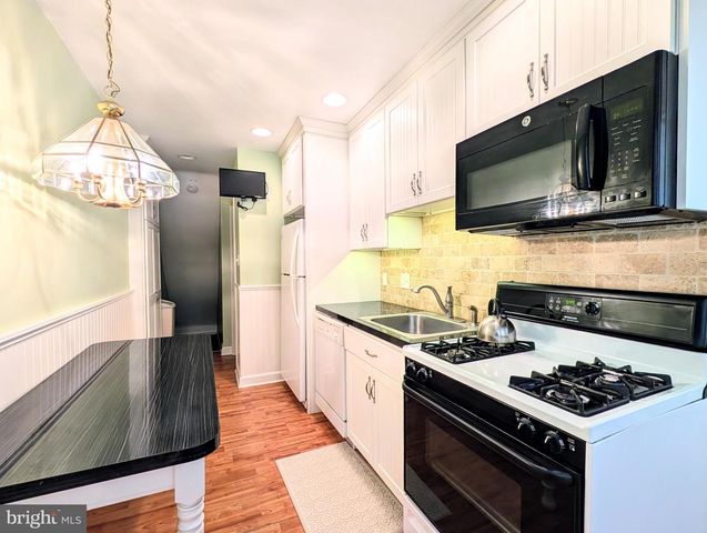 1439 MICHIGAN AVE, Swarthmore, PA 19081