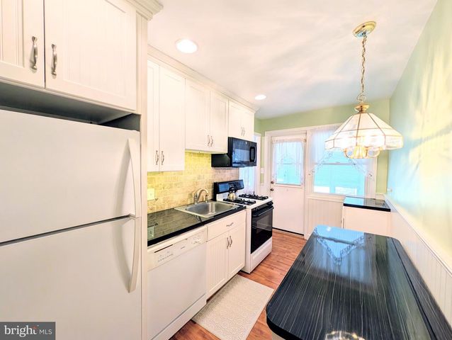 1439 MICHIGAN AVE, Swarthmore, PA 19081