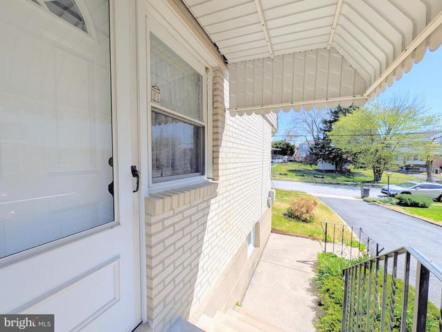 1439 MICHIGAN AVE, Swarthmore, PA 19081