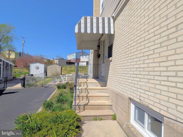 1439 MICHIGAN AVE, Swarthmore, PA 19081