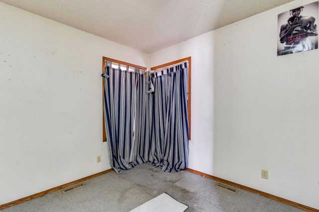 701 N Spruce St, Wichita, KS 67214