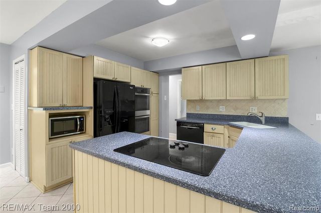 1659 Ledbury Drive, Bloomfield Hills, MI 48304