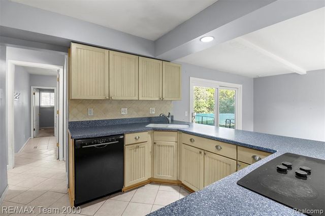 1659 Ledbury Drive, Bloomfield Hills, MI 48304