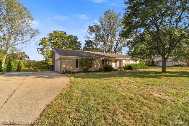 1659 Ledbury Drive, Bloomfield Hills, MI 48304