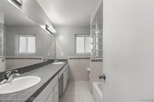 1659 Ledbury Drive, Bloomfield Hills, MI 48304