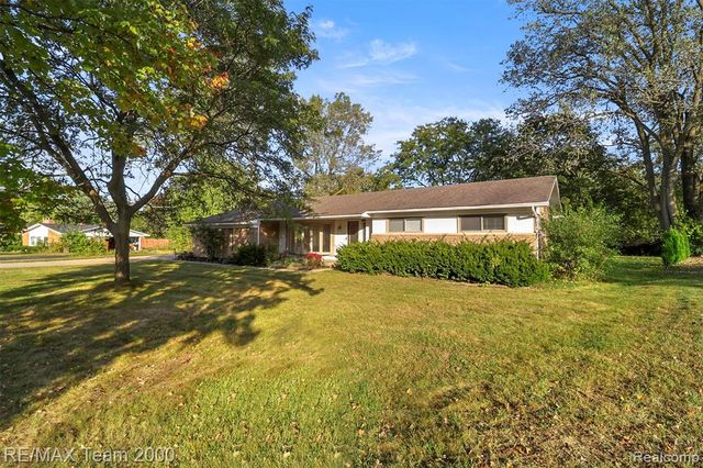 1659 Ledbury Drive, Bloomfield Hills, MI 48304