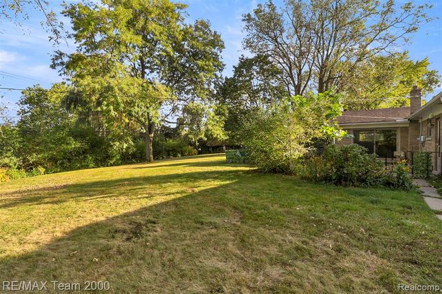 1659 Ledbury Drive, Bloomfield Hills, MI 48304