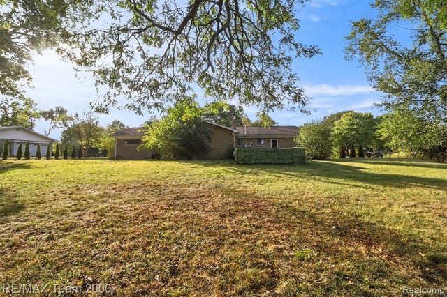 1659 Ledbury Drive, Bloomfield Hills, MI 48304