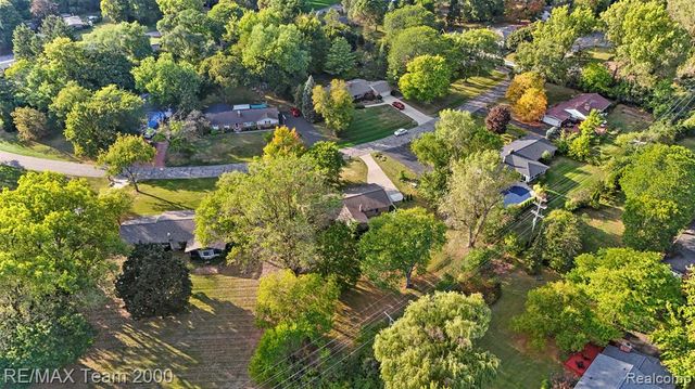 1659 Ledbury Drive, Bloomfield Hills, MI 48304