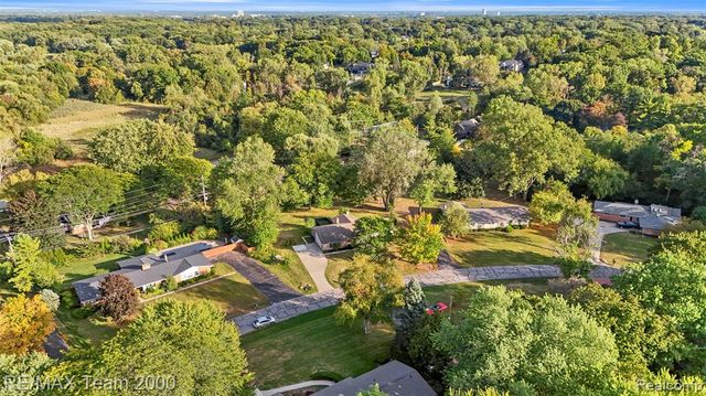 1659 Ledbury Drive, Bloomfield Hills, MI 48304