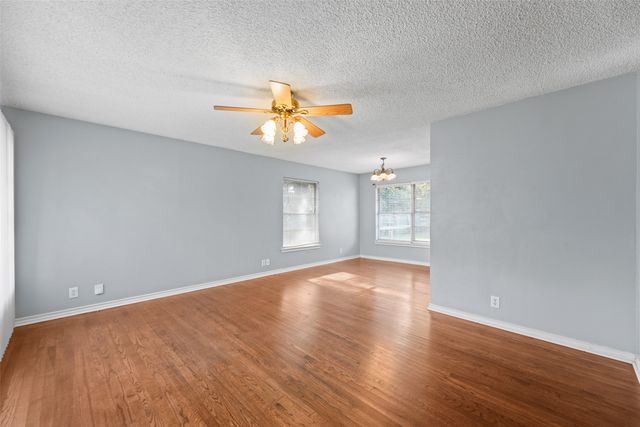 2829 Tolosa Drive, Dallas, TX 75228