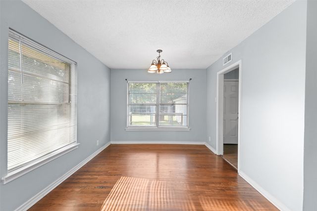 2829 Tolosa Drive, Dallas, TX 75228