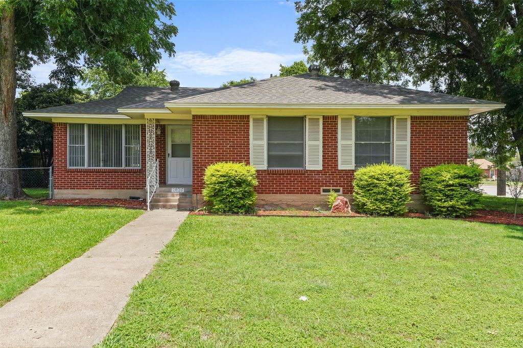 2829 Tolosa Drive, Dallas, TX 75228