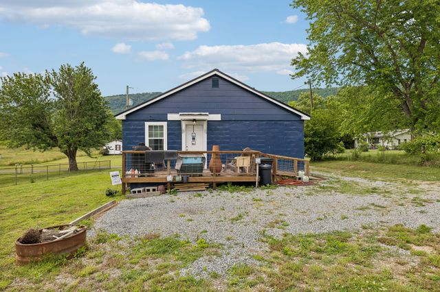 180 N Walnut Street, Whitwell, TN 37397
