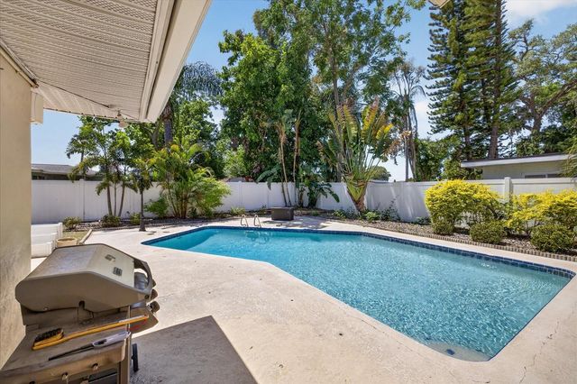 3067 KAPOK KOVE DRIVE, Clearwater, FL 33759