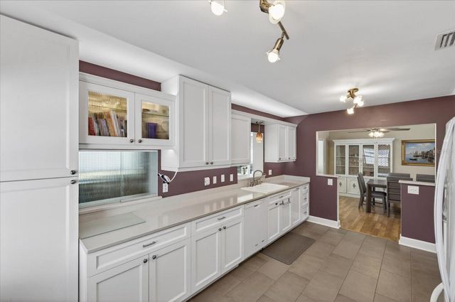 3067 KAPOK KOVE DRIVE, Clearwater, FL 33759