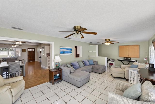 3067 KAPOK KOVE DRIVE, Clearwater, FL 33759