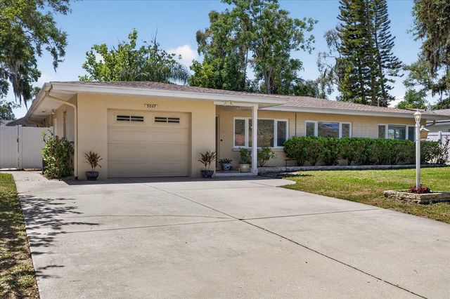 3067 KAPOK KOVE DRIVE, Clearwater, FL 33759