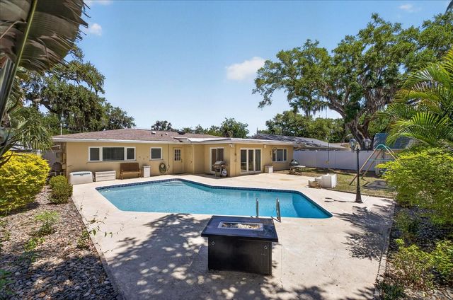 3067 KAPOK KOVE DRIVE, Clearwater, FL 33759