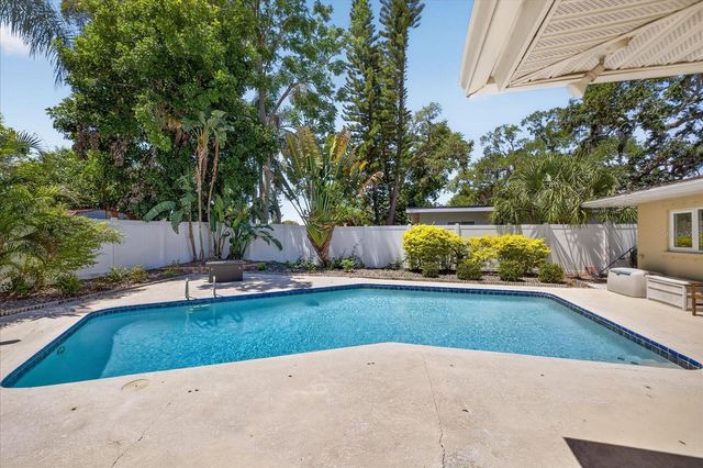 3067 KAPOK KOVE DRIVE, Clearwater, FL 33759