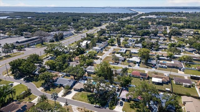 3067 KAPOK KOVE DRIVE, Clearwater, FL 33759