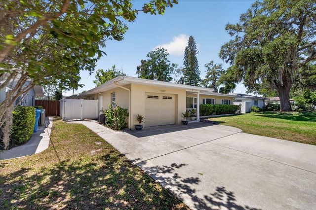 3067 KAPOK KOVE DRIVE, Clearwater, FL 33759