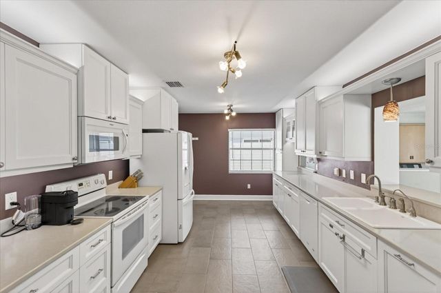 3067 KAPOK KOVE DRIVE, Clearwater, FL 33759