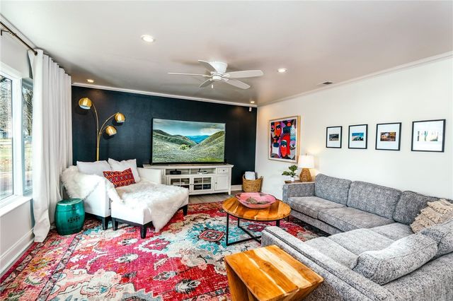 1305 Convair Street, Bentonville, AR 72712