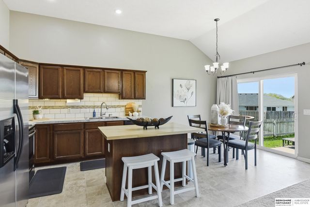 19106 Ohio Street, Omaha, NE 68022