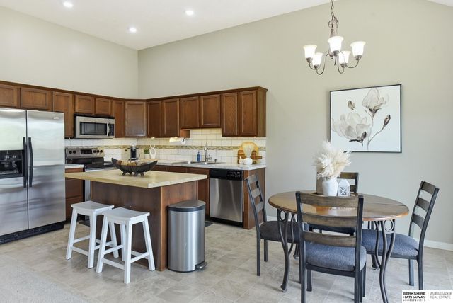 19106 Ohio Street, Omaha, NE 68022